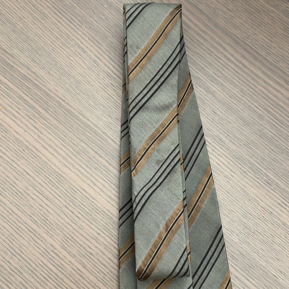 Hugo Boss Mens tie green,black&gold.See photos for marks priced accordingly - Picture 6 of 11